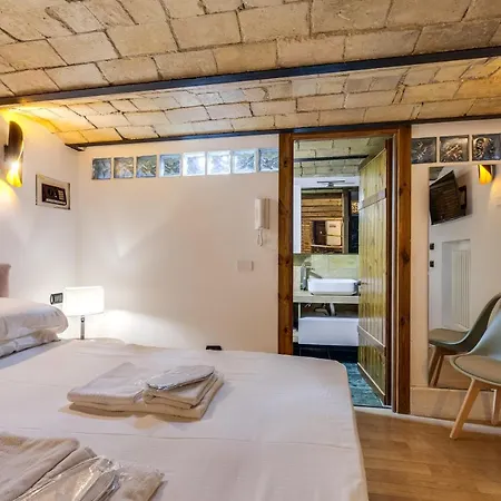 Lares Navona アパート *