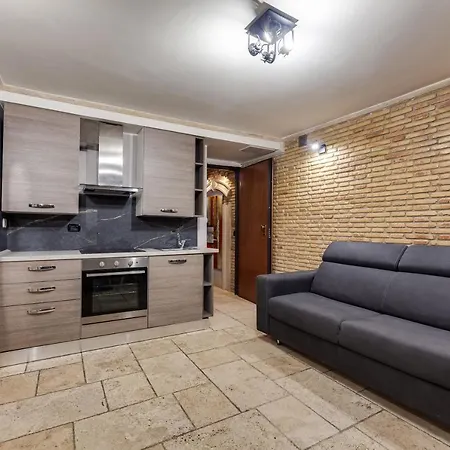 Lares Navona Apartmán *